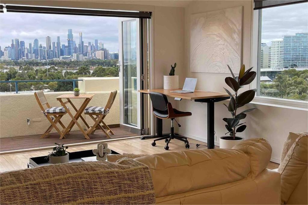 Spectacular Views Over Albert Park Melbourne Exterior photo