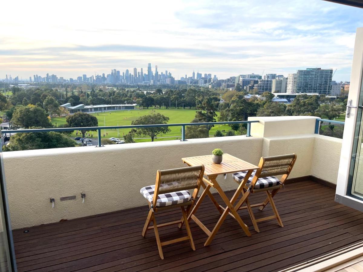 Spectacular Views Over Albert Park Melbourne Exterior photo