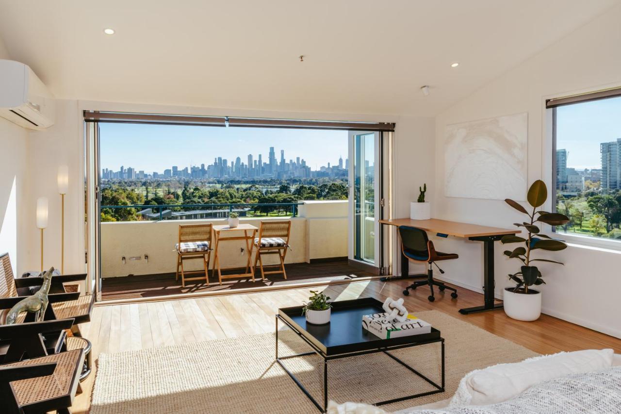 Spectacular Views Over Albert Park Melbourne Exterior photo