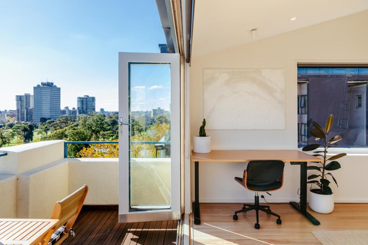 Spectacular Views Over Albert Park Melbourne Exterior photo